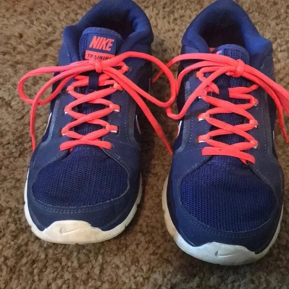 Nike Women size 6.5 Training Shoes Blue Coral Lace Up Athletic Sneakers‎